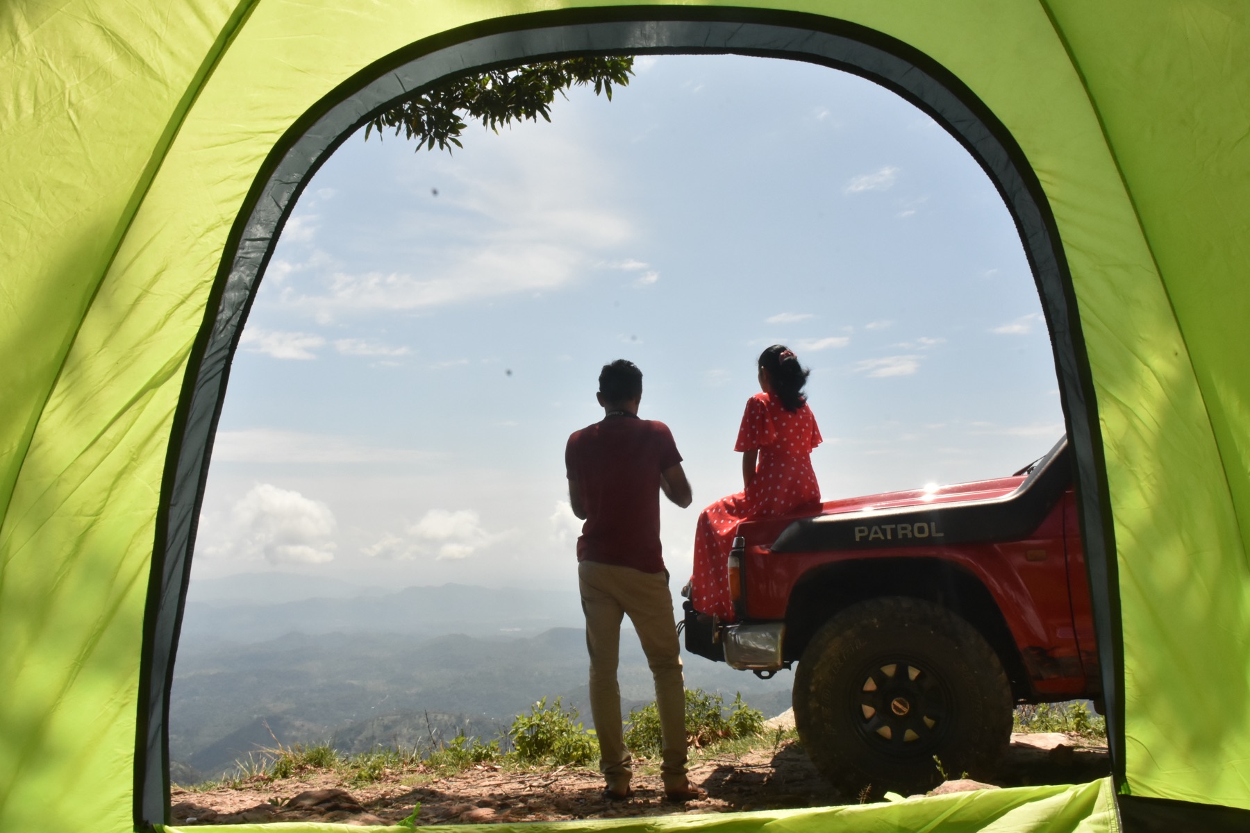 Highland viewpoint scenery at Babara Gala Pathana in the Uva Highlands
