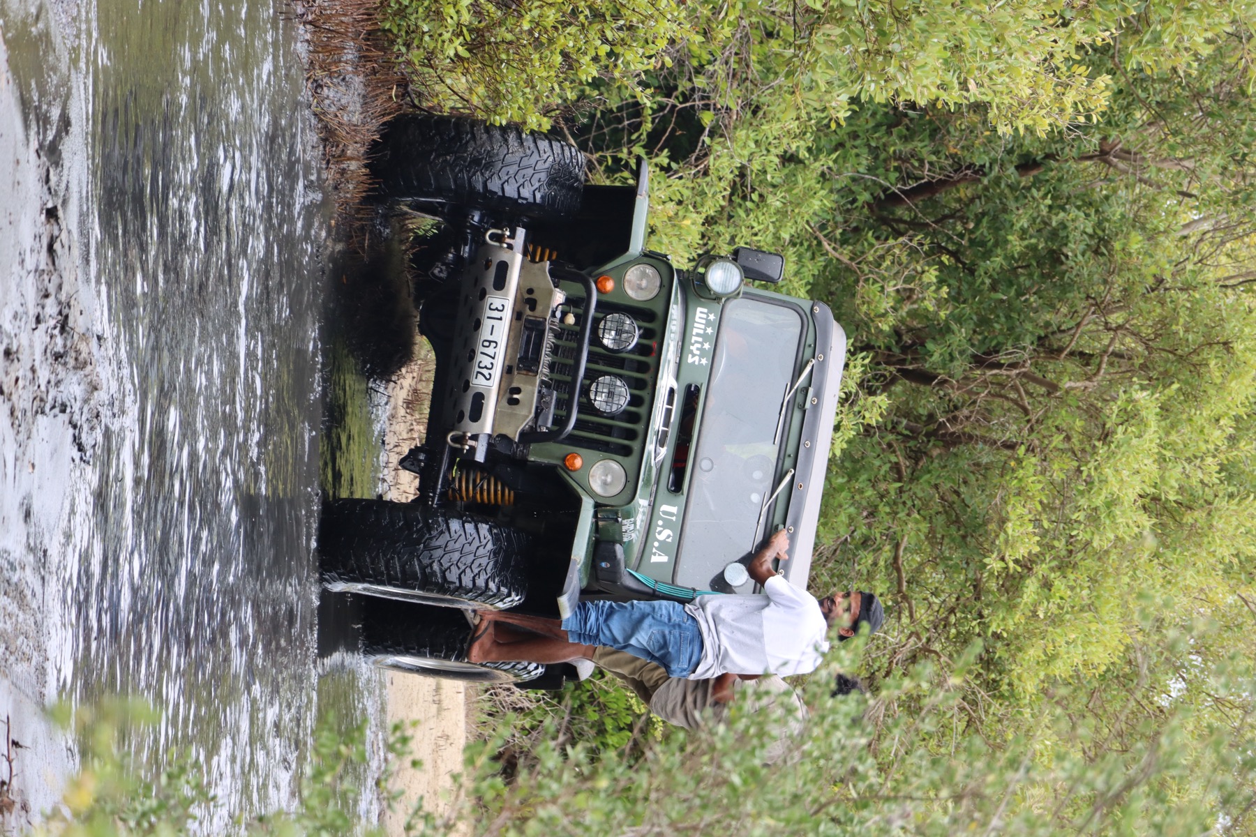 Kalpitiya coastal track and dry-zone scenery